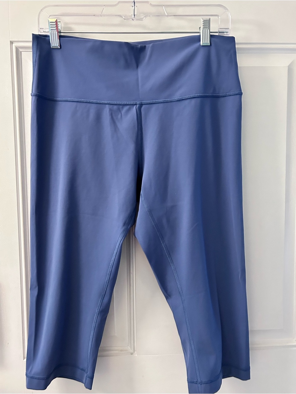 Lululemon Women’s  Blue Active Capri Leggings